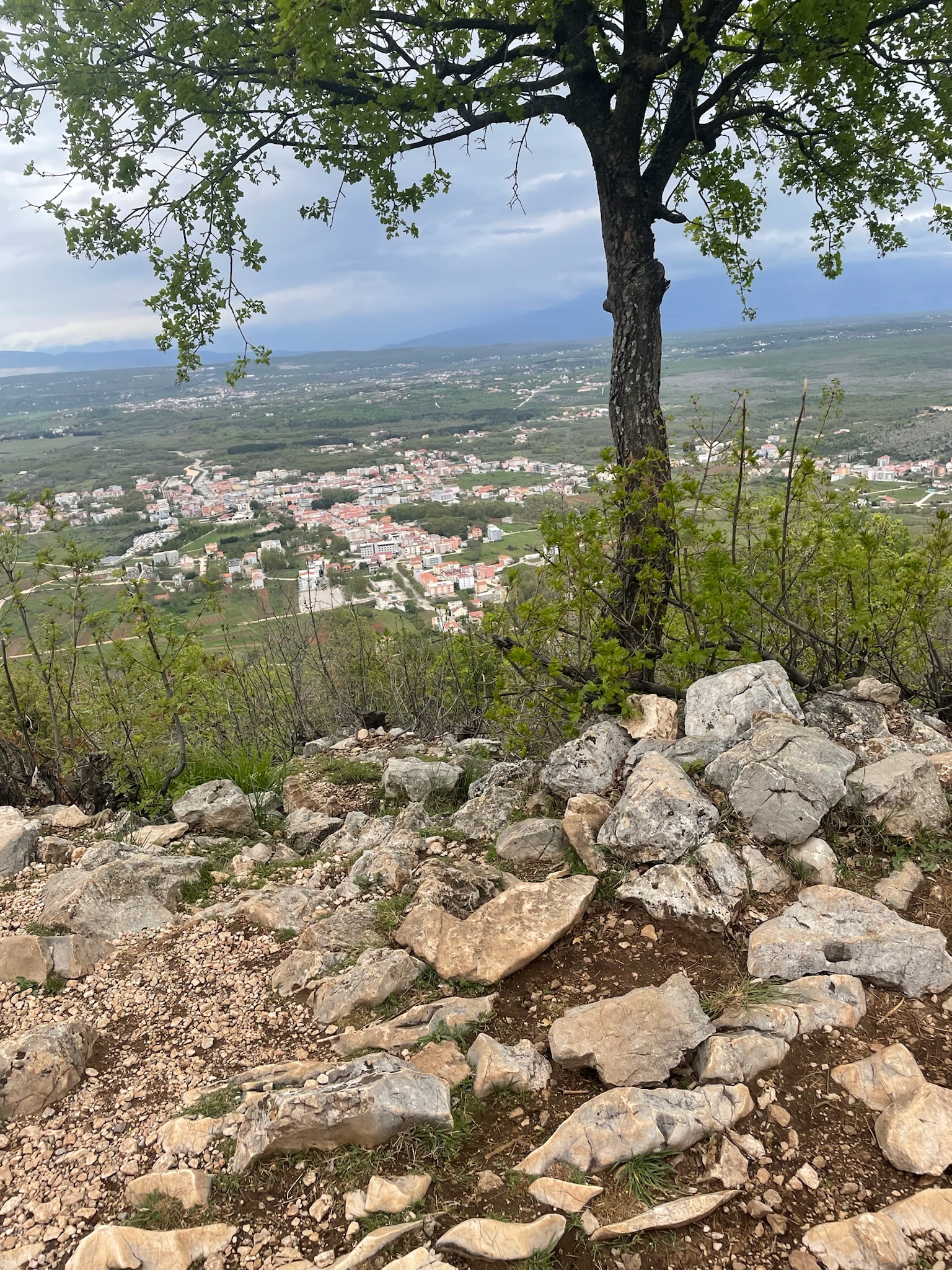 Oración en la Cruz Azul de Medjugorje