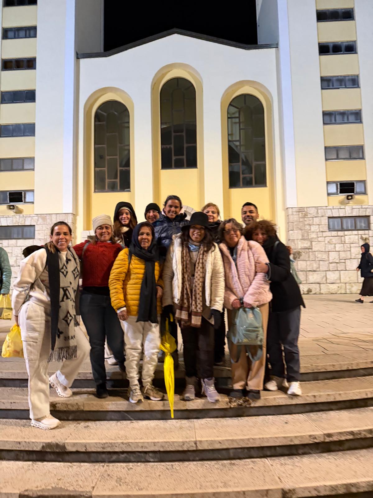 Es la iglesia principal de Medjugorje, allí miles de corazones se unen en una misma oración de fe y paz.