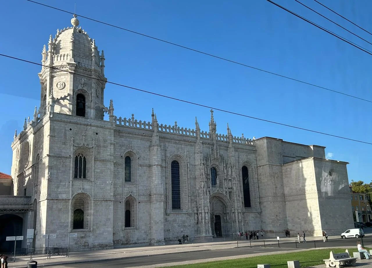 Jerónimos Monastery, Lisbon: History and art that bring us closer to the eternal.